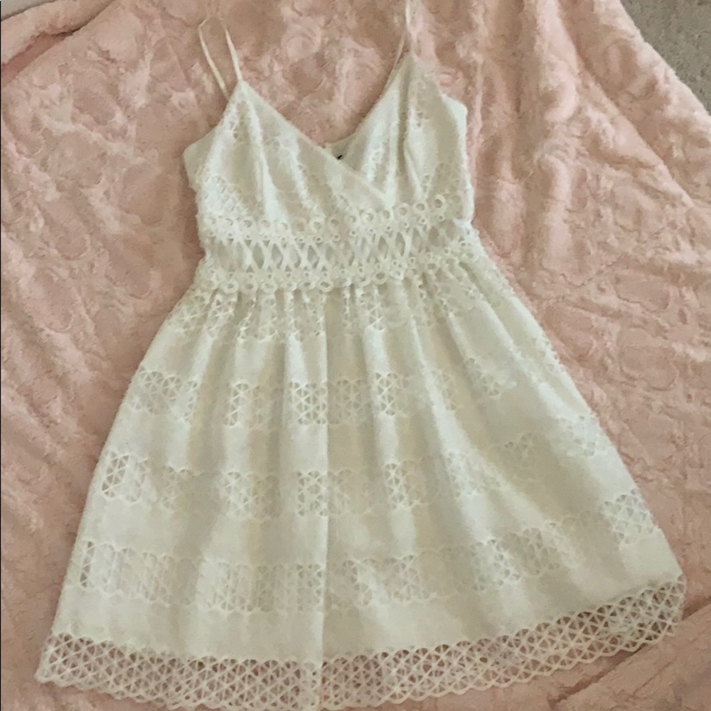 Guess White Laser cut lace dress
